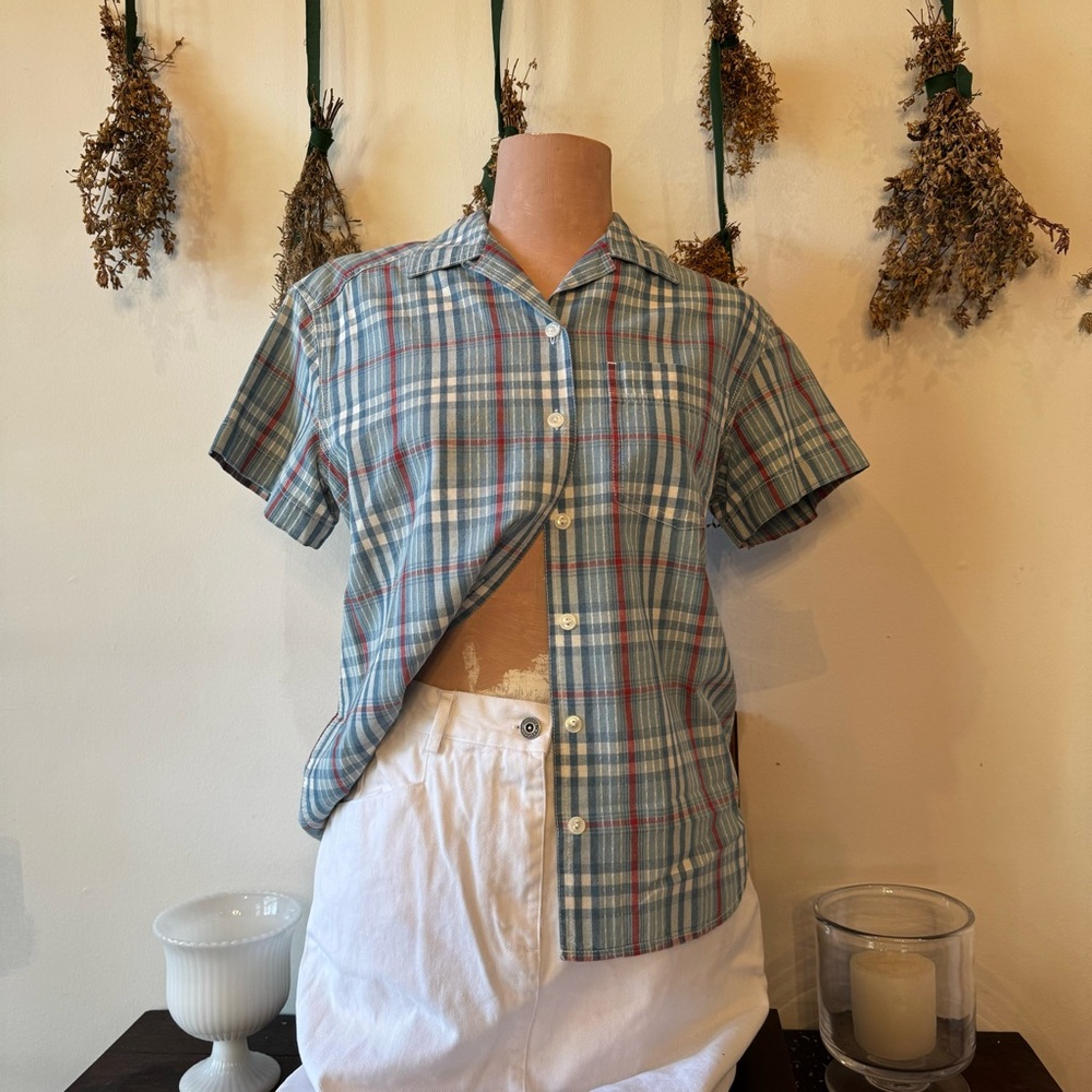Liz Claiborne Blue and Red Shirt - Size Small